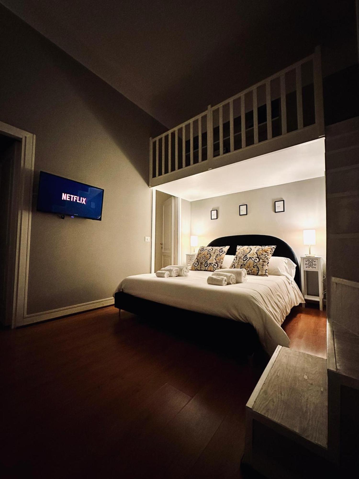 Nerino House, Elegante E Tranquillo Appartamento A 5 Minuti Dal Duomo Милан Экстерьер фото
