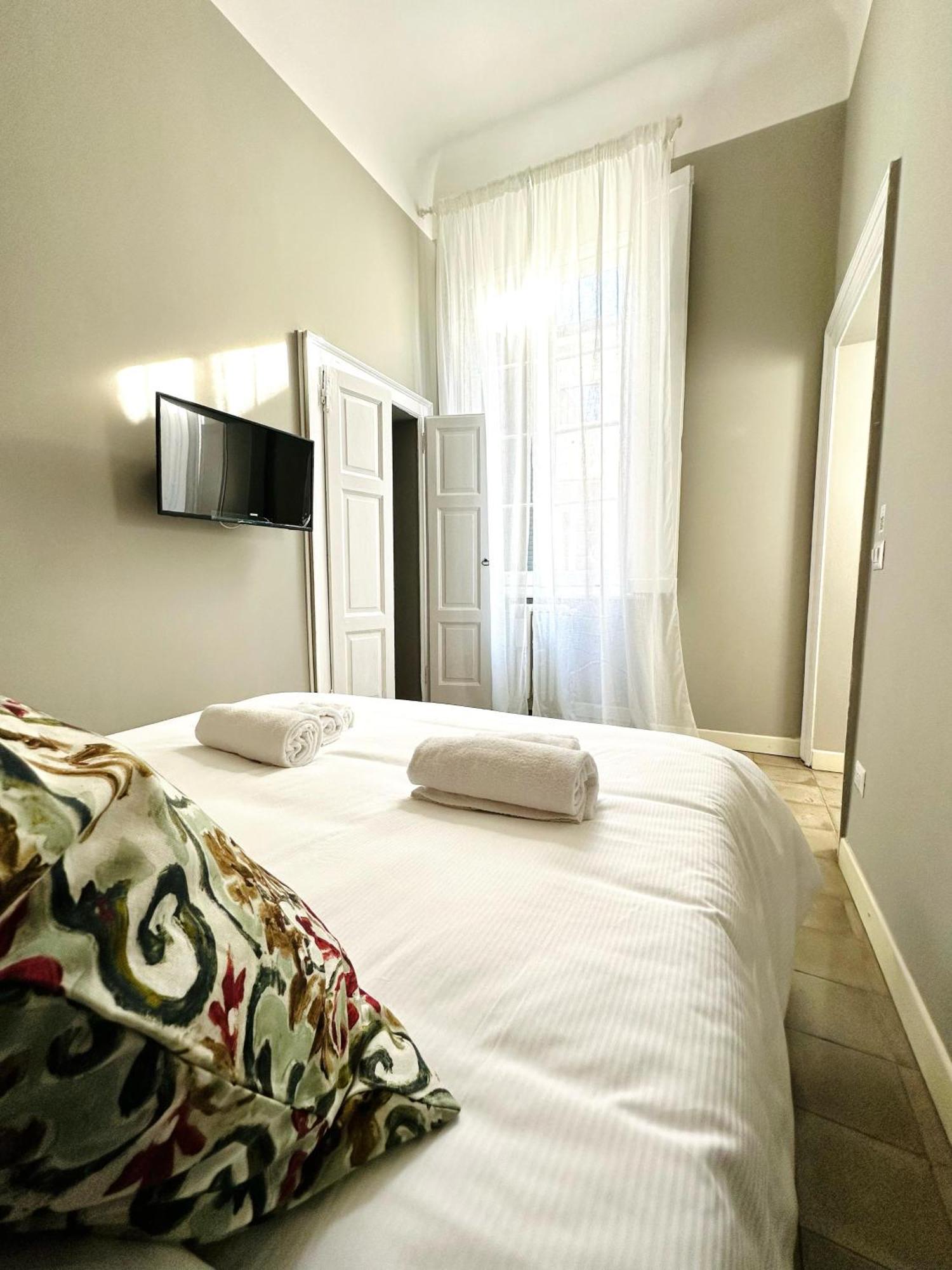 Nerino House, Elegante E Tranquillo Appartamento A 5 Minuti Dal Duomo Милан Экстерьер фото