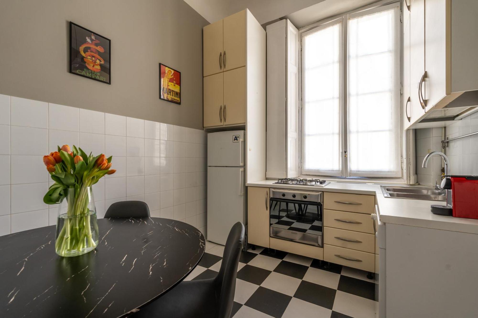 Nerino House, Elegante E Tranquillo Appartamento A 5 Minuti Dal Duomo Милан Экстерьер фото